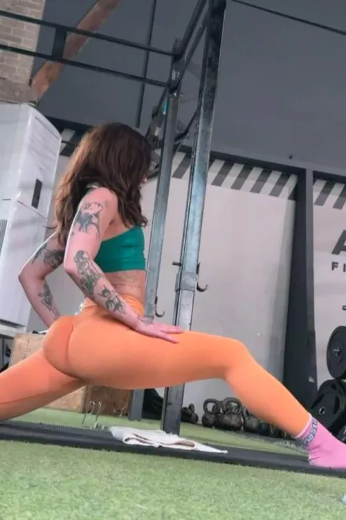 Proff that effort show from behind by PopGirlFan