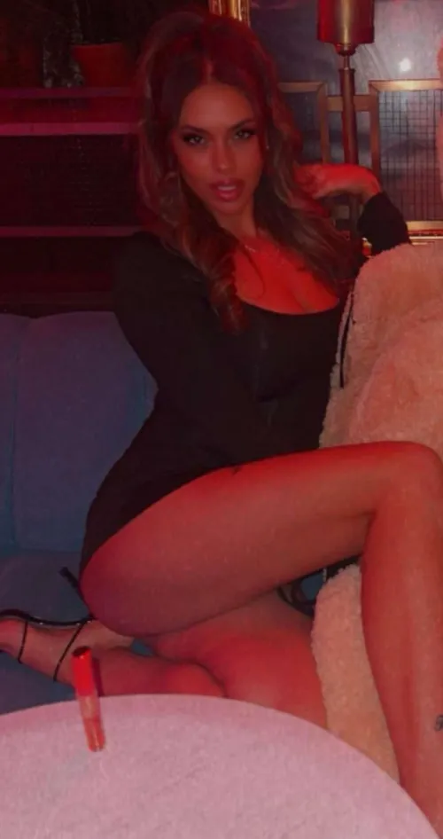 Prove to me that my legs aren’t longer than your coins by hunnybee1111