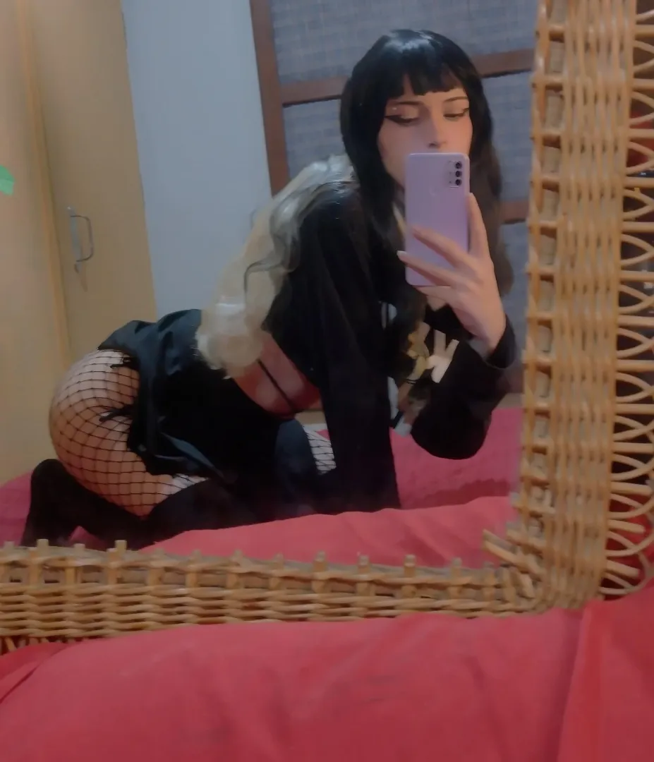 prove you’re serious about being my property. show me exactly how useless you’re willing to become just to earn another second of my attention. posted by buscame_en_twitch