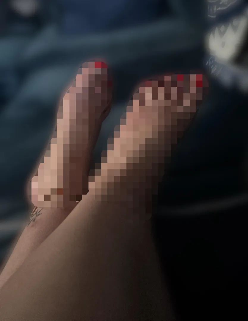 Pssst… this one was taken for my girl sub but she got it fully uncensored because she’s a good girl and deserves it  posted by alexlaceysecretsnap