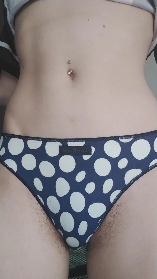 pubes peeking posted by ohyesClara