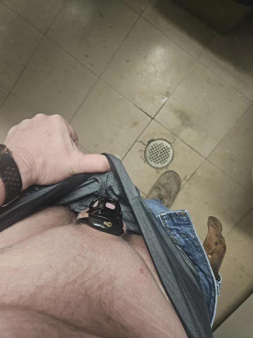 Public bathroom posted by Worth_Battle_6682