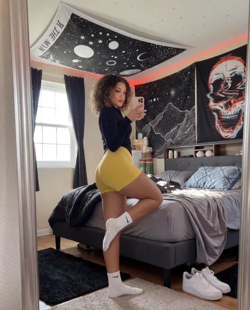 Pull that mature cock out already.. by annabellecuddles