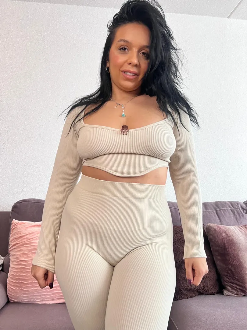 Pure chocolate, I love it when I feel kisses all over me posted by Galadriel69_