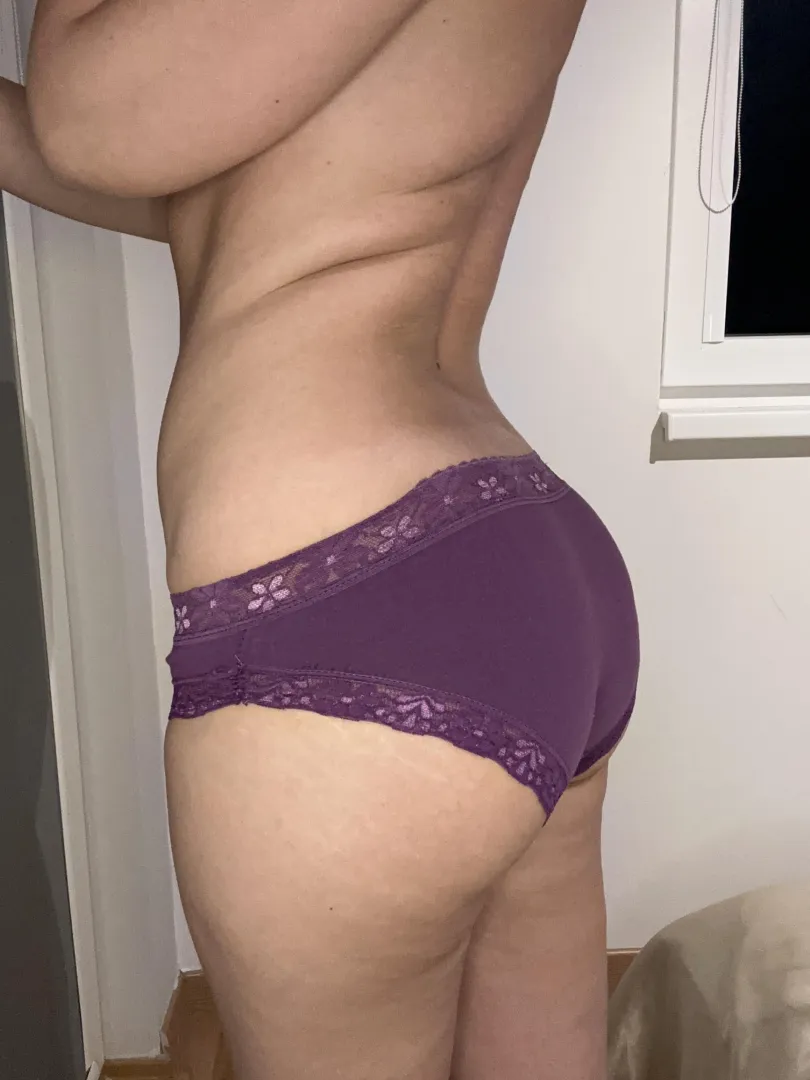 Purple lace today. Very mysterious  posted by Crystalsjoy