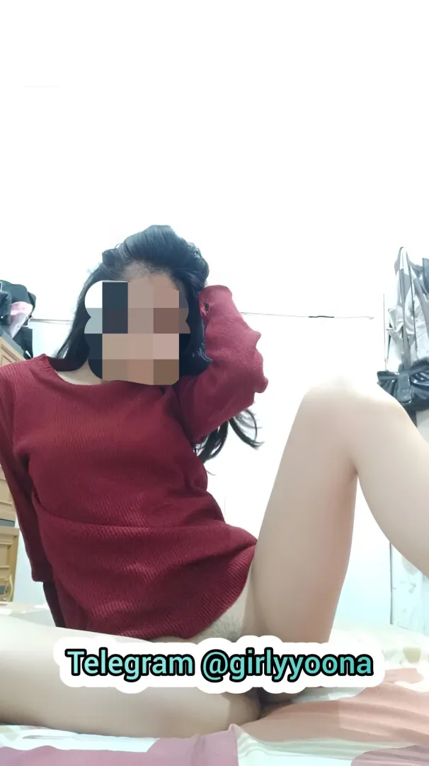 Pussy reveal for more like posted by girlyyoona