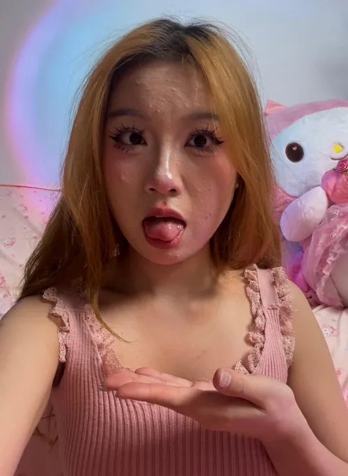 put something on my mouth by animeegirlll