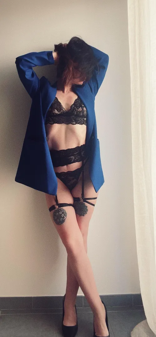 Putting in some extra work today  by melusine13