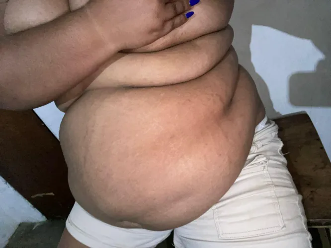 Que talla de copa creen que soy ?  Telegram Elibelly15 by ShoeMental4180