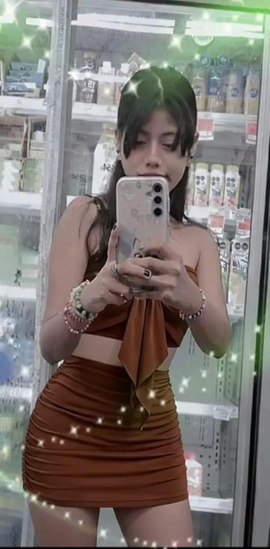  que traigo tanga de hilo o cachetero? posted by Leslyzoo