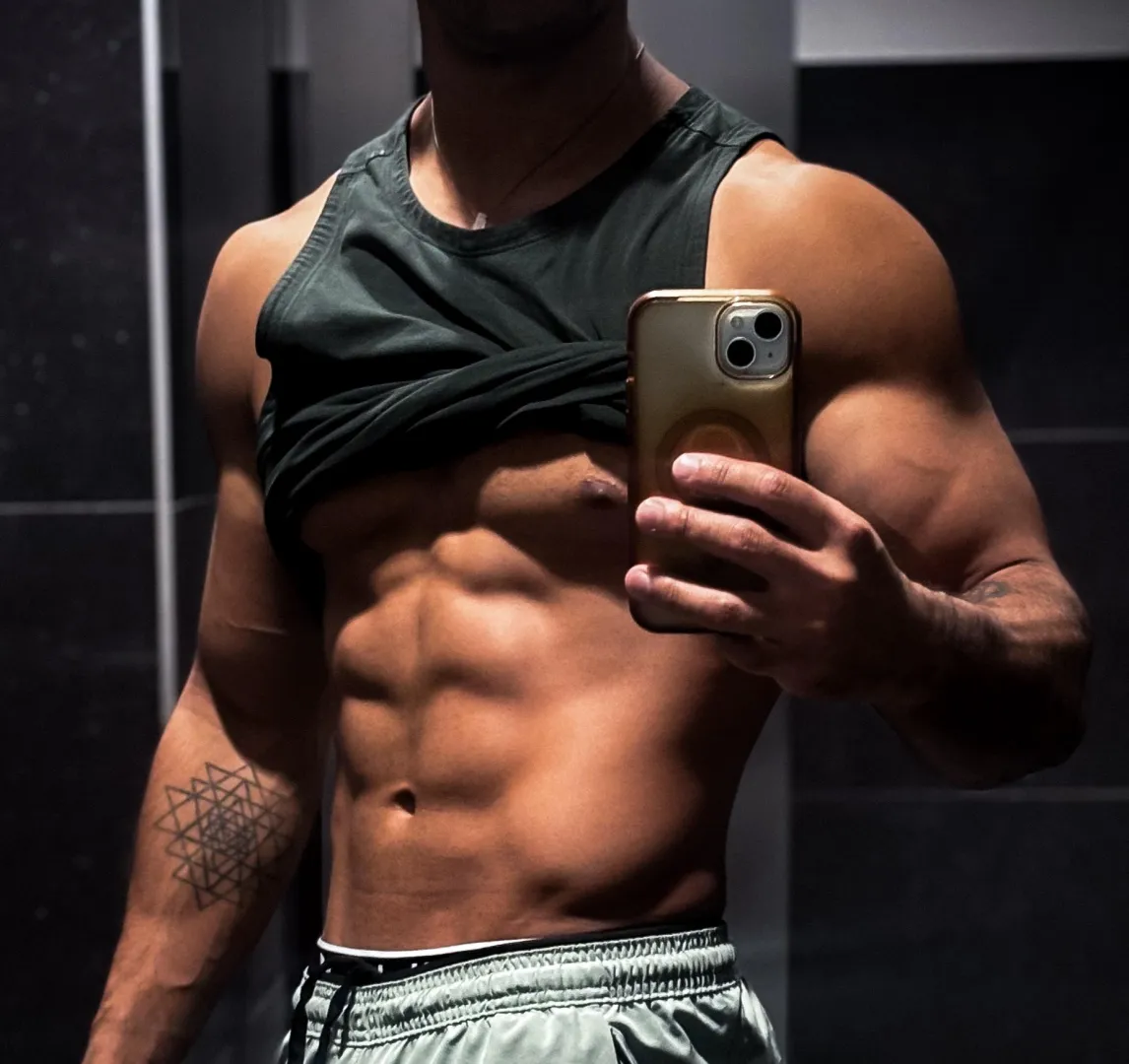 Quick Nipple peep posted by midnightsosa