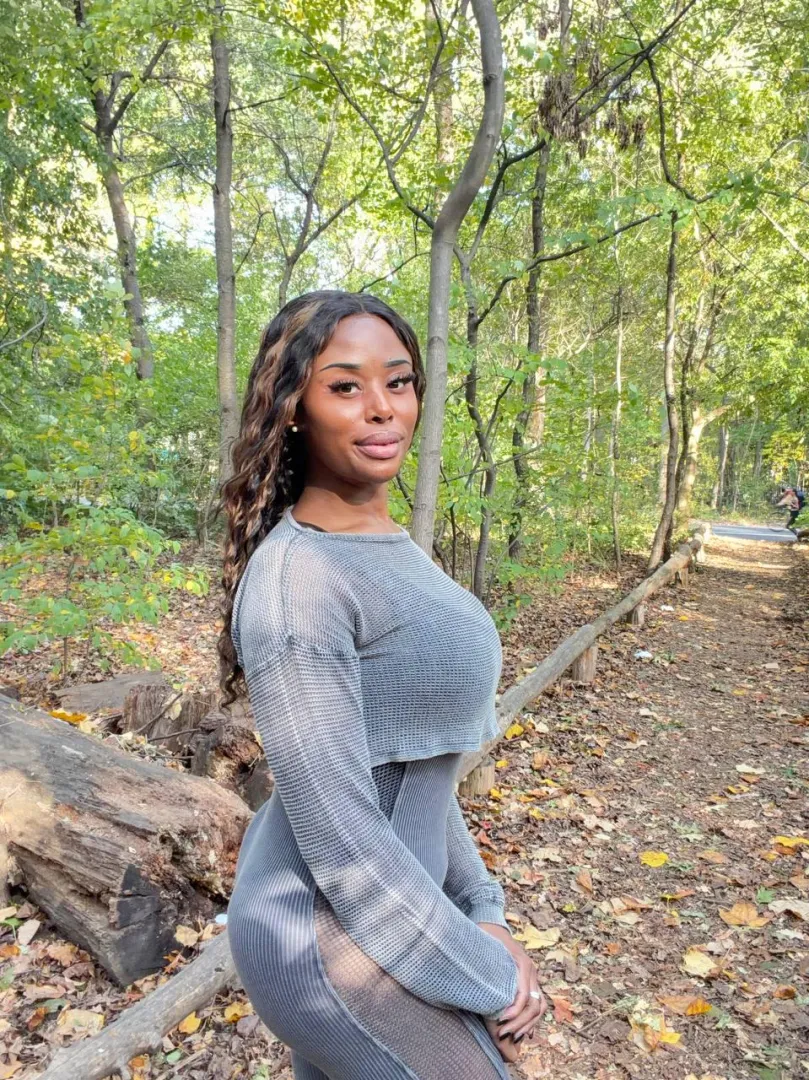 quick question: may i send you more nudes? Y or N posted by bbcTransLiraqueen