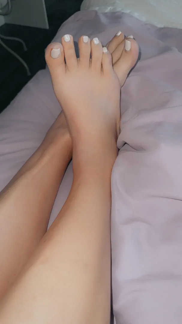 Quickie before I put them back under the blanket ❤️ posted by ElliesFeetsHeaven