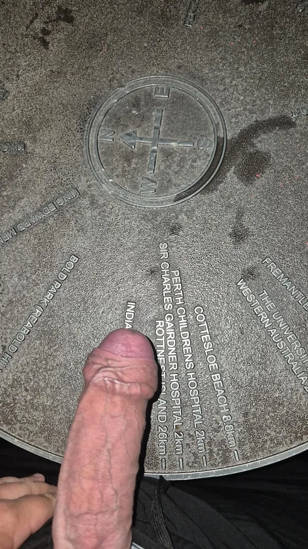 Quiet evening at the DNA Tower tonight (KP) posted by No_Storm4764