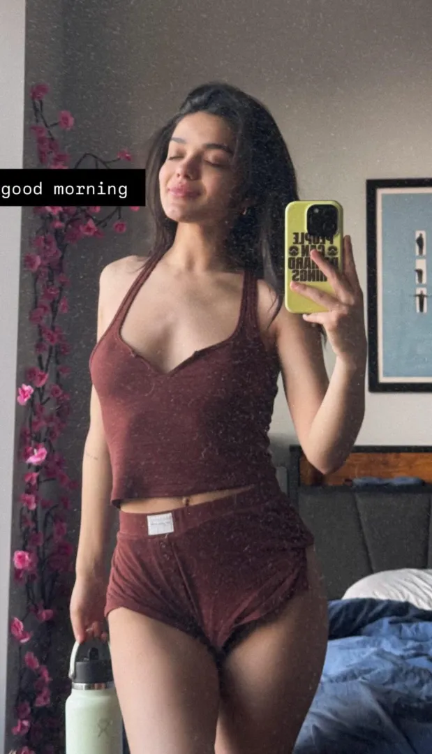 Rachel Zegler just can’t help herself, which is great for the rest of us… posted by Great_Maintenance185