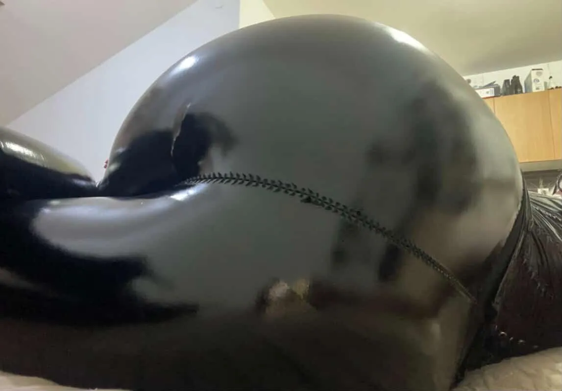 Rate my ass posted by DeliciousExtent3358