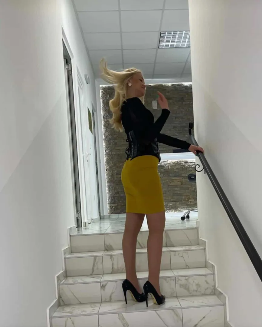 Rate my legs posted by feet_queen8888