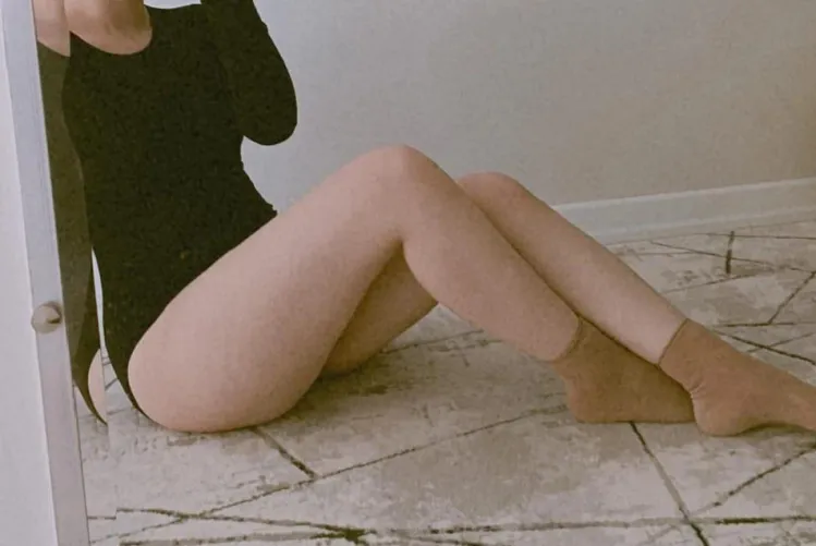 Rate my legs(1-10) by pissigirll