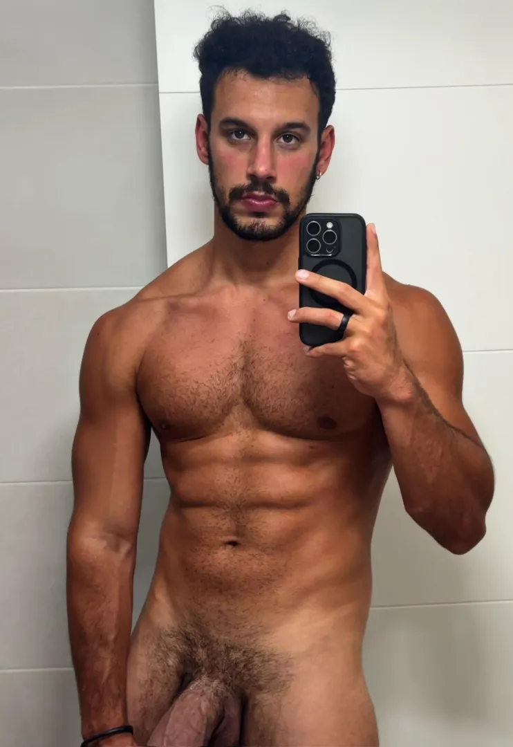 Raw or condom?  @JOHNNYRICHS posted by Johnnyrichs