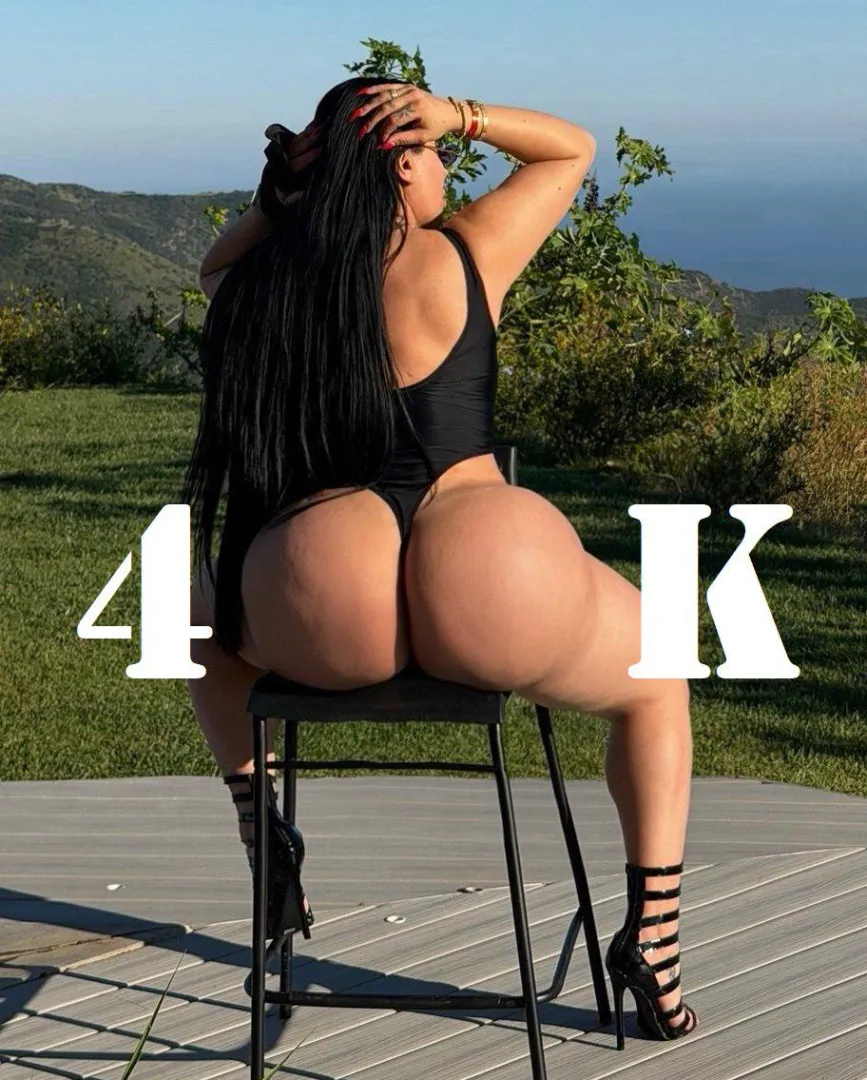 r/BoltedOnBooty reached 400K Members! posted by massdeity