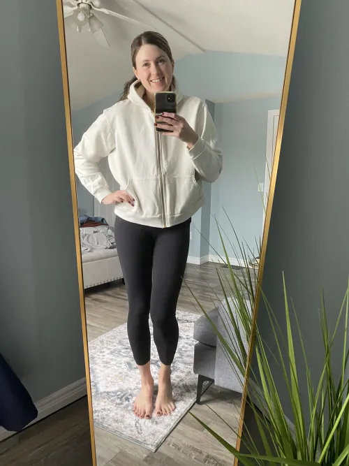 Ready for a workout [F] by Liz_XO_