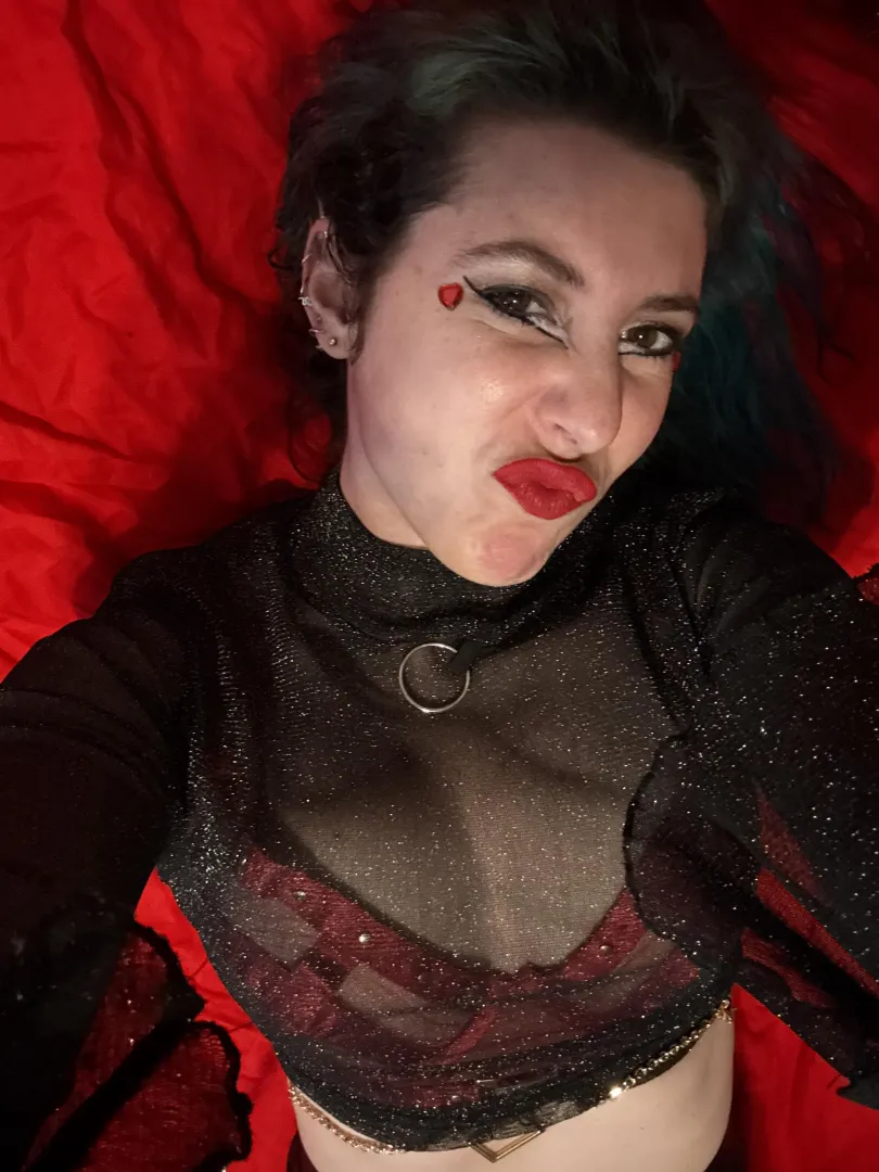 Ready for V-day in Indria posted by sirenskiss3