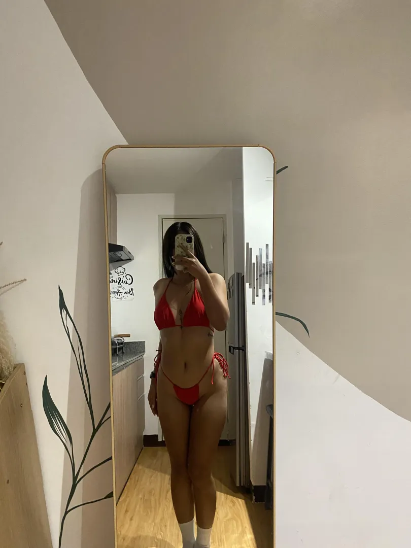 Ready to bleach a petite girl like me ? posted by DesperateCustomer166