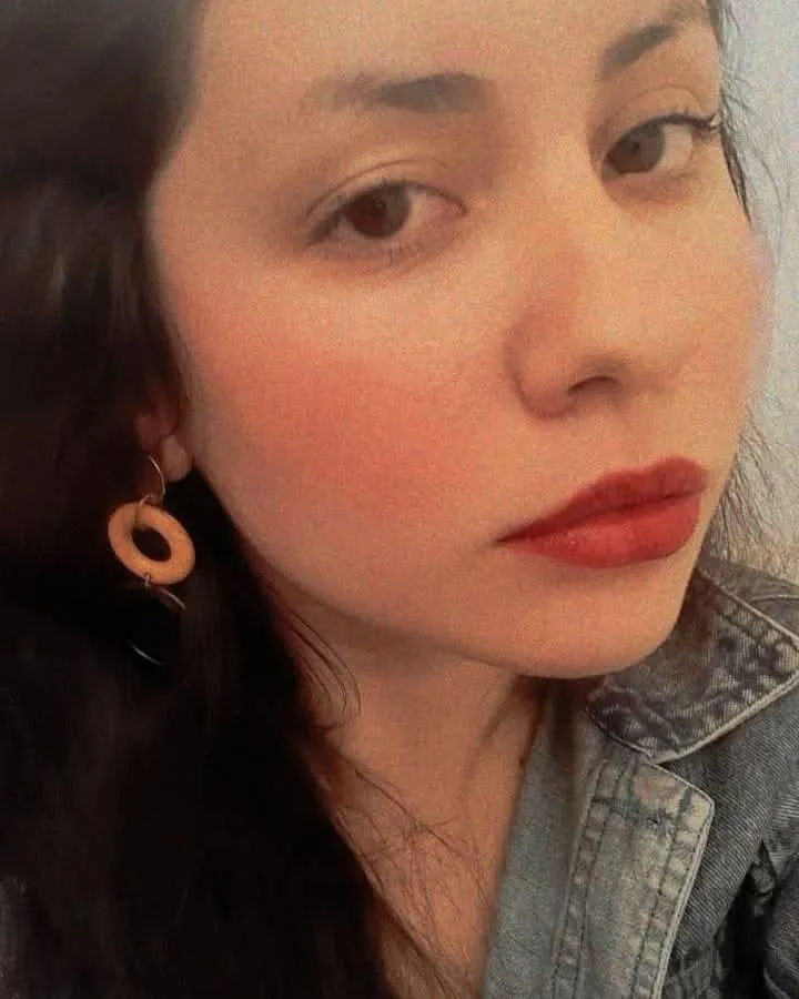 ready to feel these lips posted by xmistressdionisiax