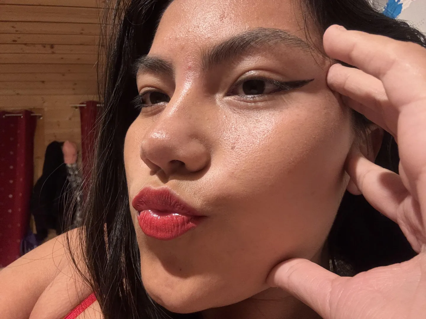 Ready to kiss you posted by laatingoddess