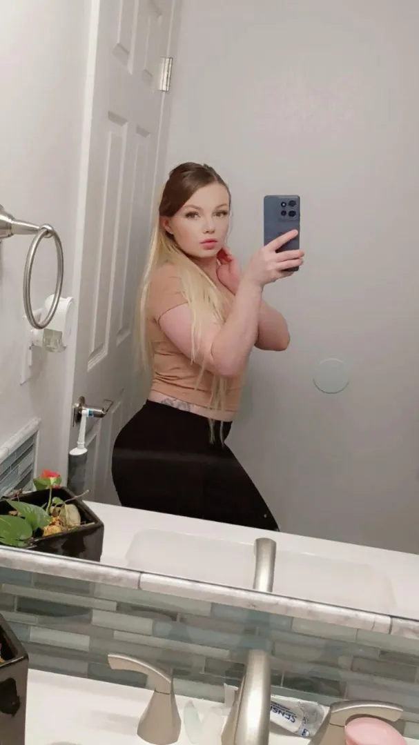 Ready to rock it at the gym.. posted by sexymarie96