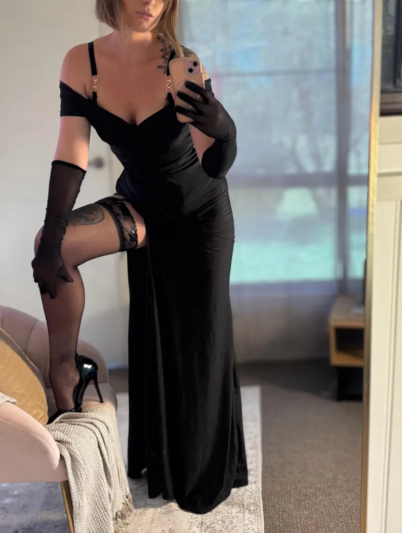 Real men fuck girls in their heels, are you one of them? posted by Scarlett_Thorne