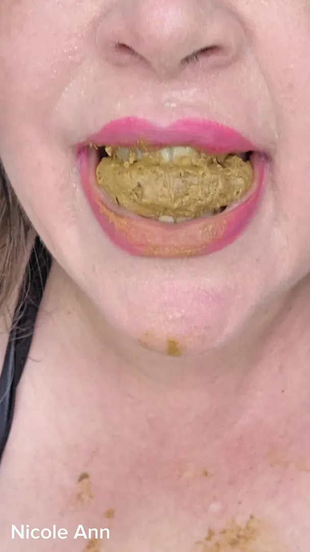 Real shit being devoured! posted by bbwnicoleann