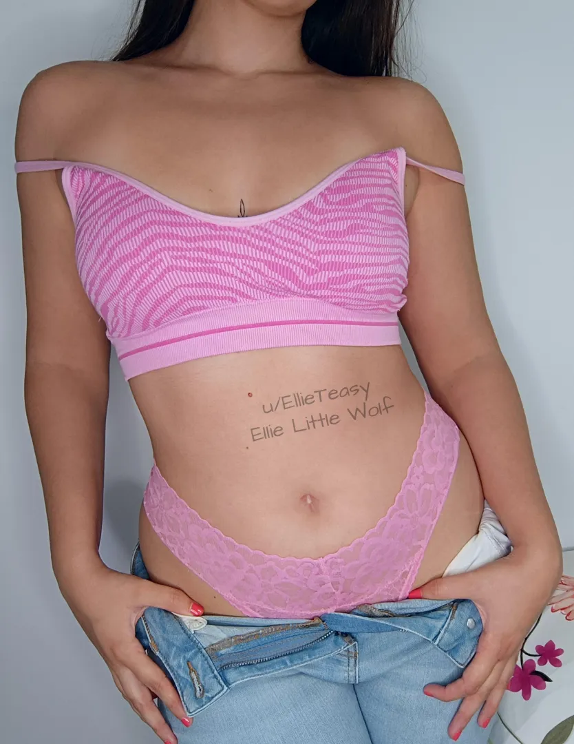 Realized my roommate isn’t the only one who enjoys sneaky fun posted by EllieTeasy