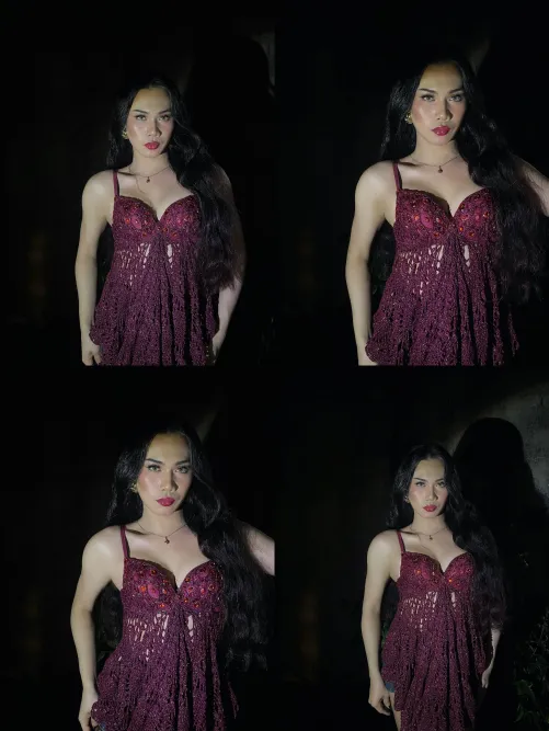 Received no flowers but at least I look hot hahaha. I made my outfit, btw by Phoenix_1799