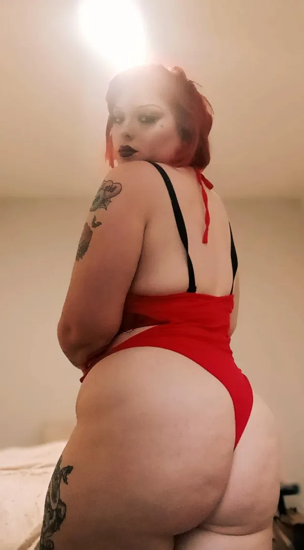 Red and ready for you UwU posted by glittergapes