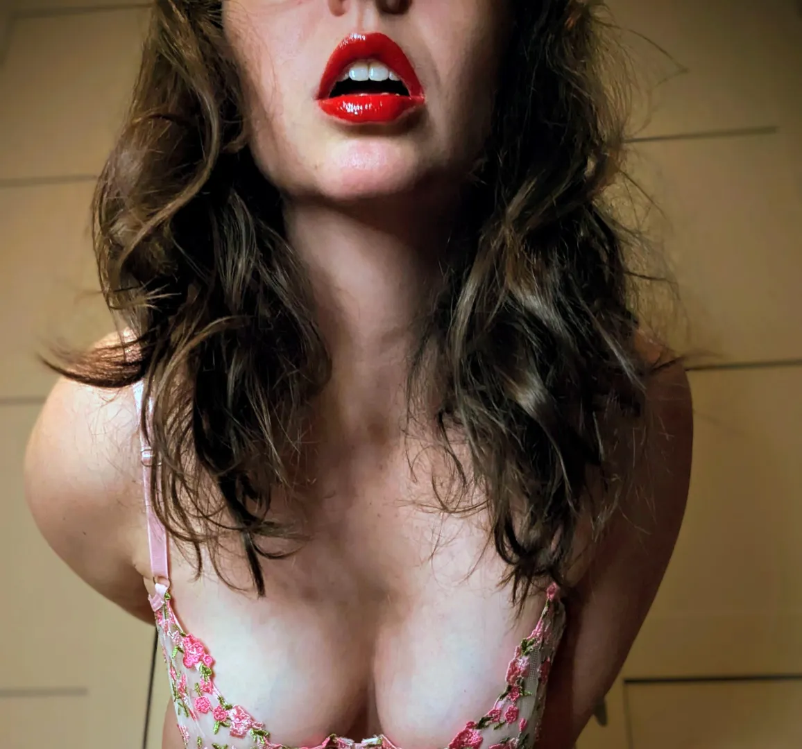 Red and shiny posted by Kitty_Rouge_Plays