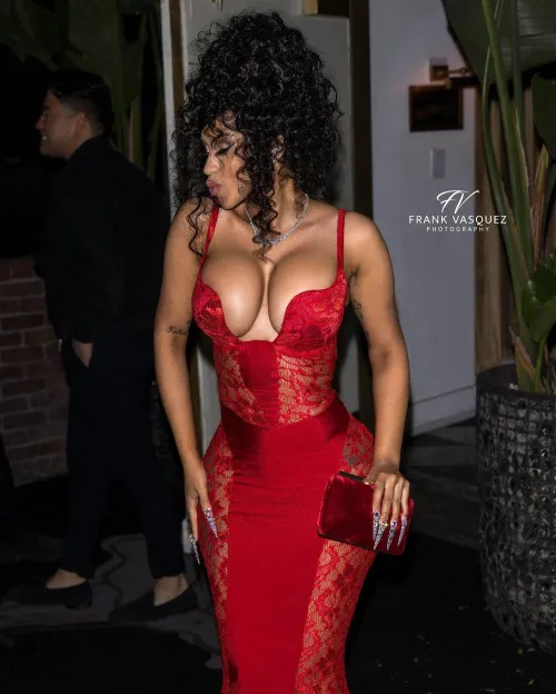 Red dress by [deleted]