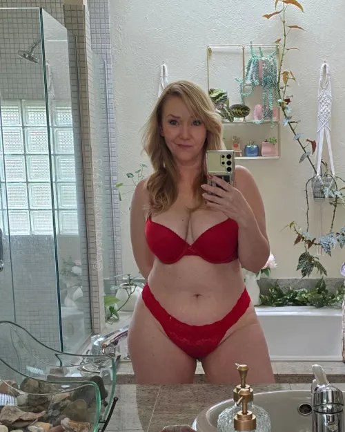 Red is my color ❤️ I hope you agree [F52] by Crystal_Sunshine_