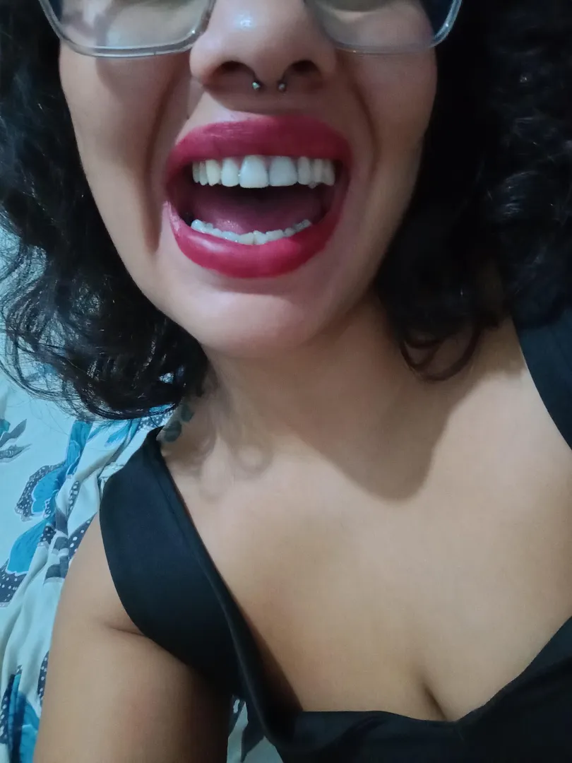 Red lips posted by letti_curvy24