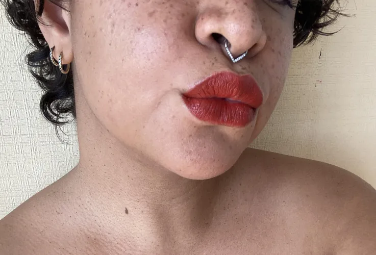 Red lipstick loves my Caribbean skin!!  by francisavage