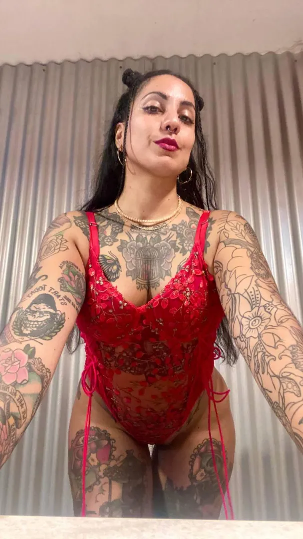 Red looks good on me posted by WasabiSilly6373