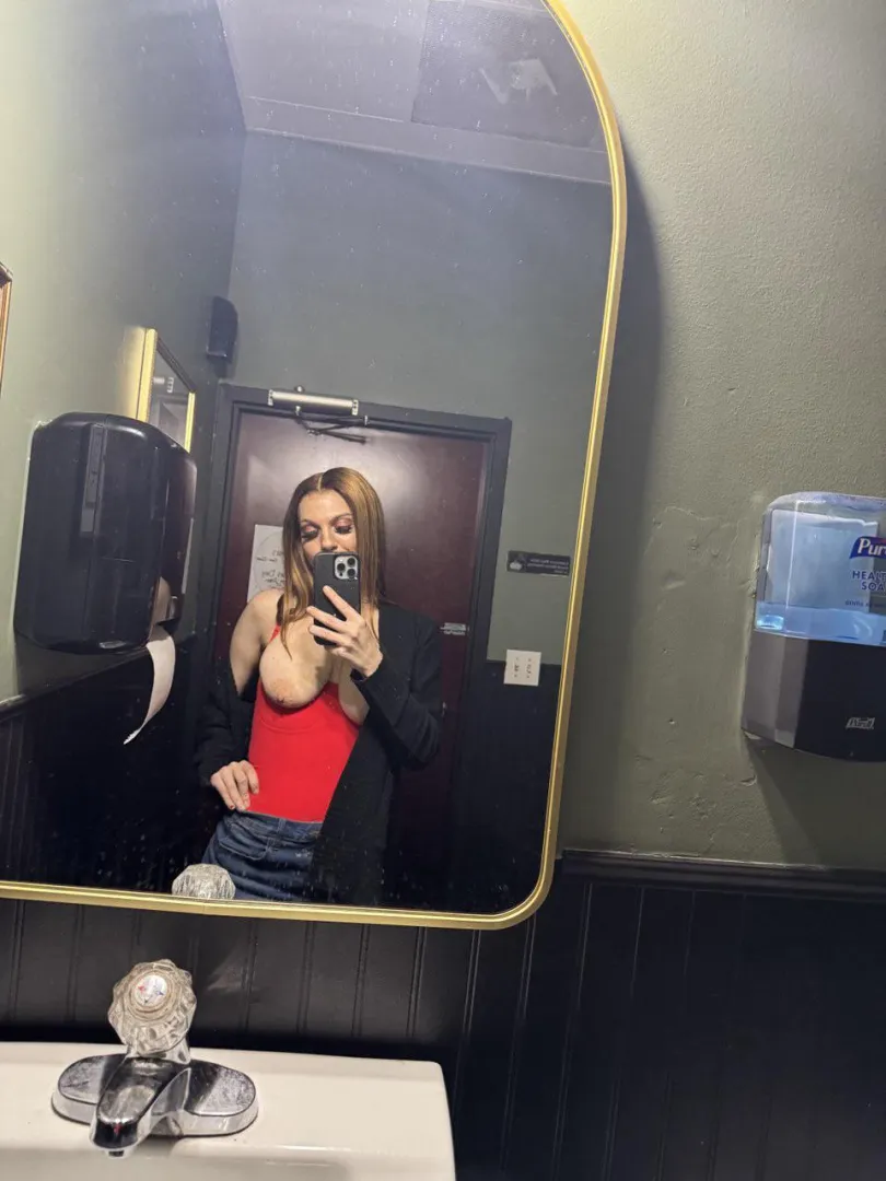 Red top posted by Wonderful_Snow4240