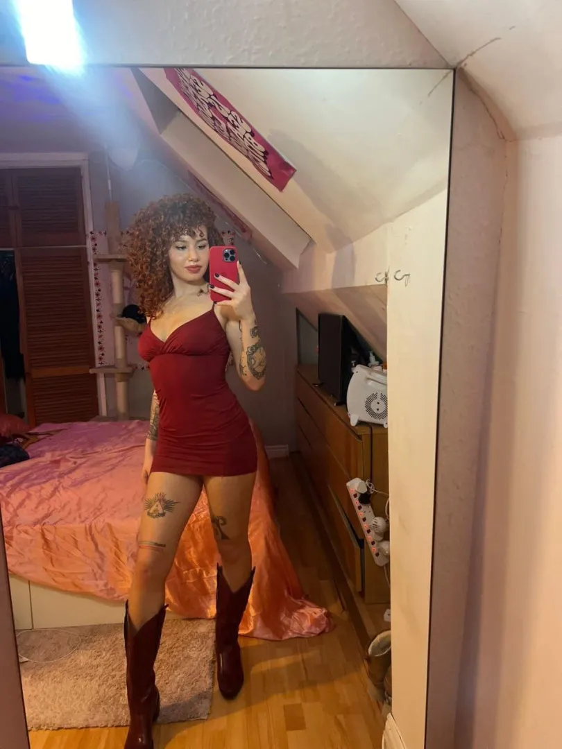 Redheads are the best on anything posted by SaucyLoaf