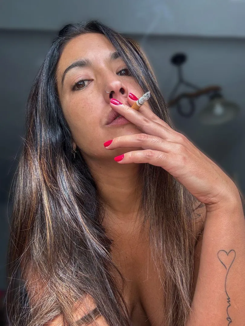 Relax and smoke posted by sweetsophie01