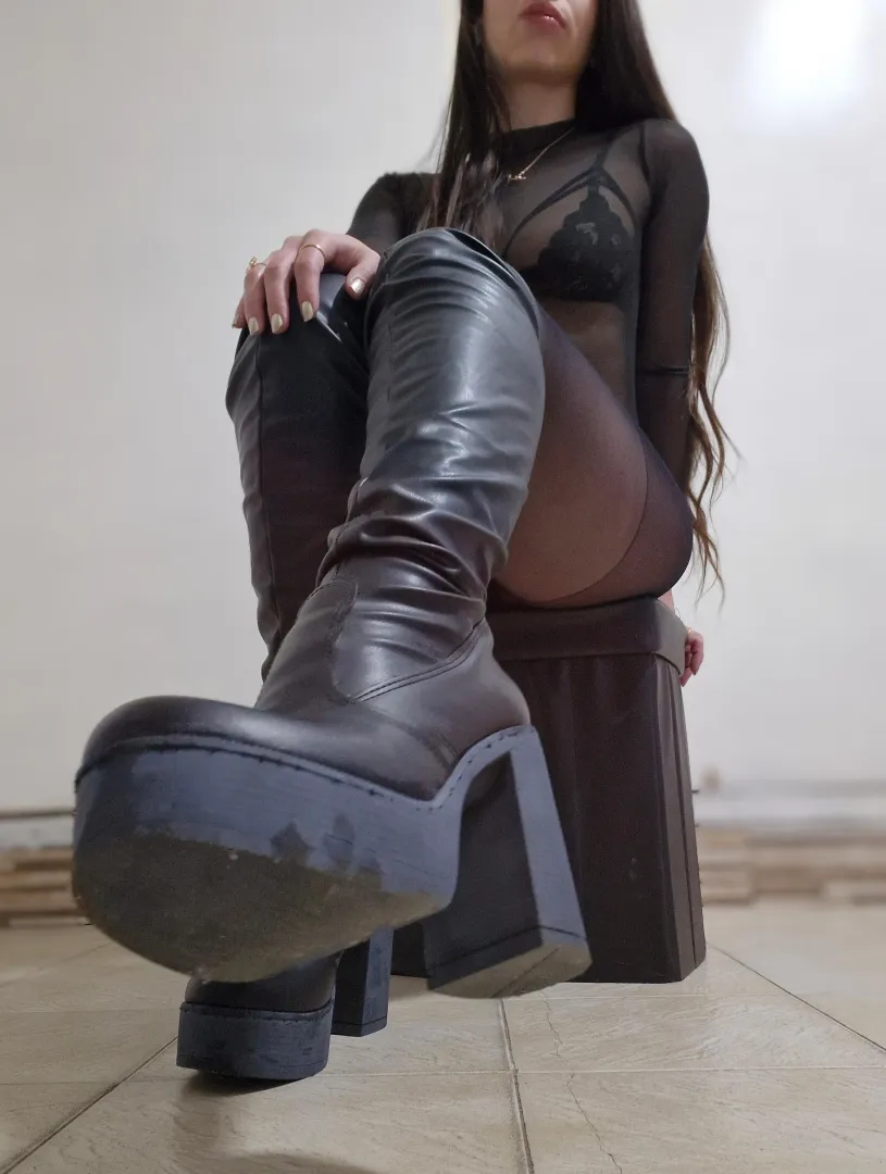 Relax… focus… your wallet already knows what to do posted by TheCreamyPeaches