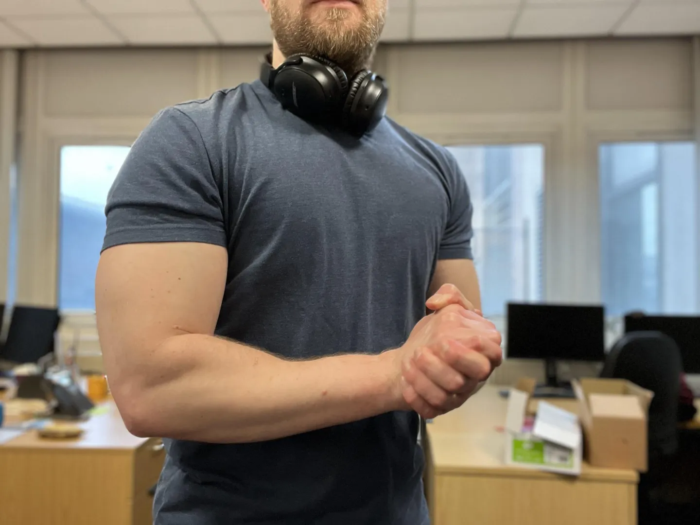 Relaxed at work posted by bingobobhandjob