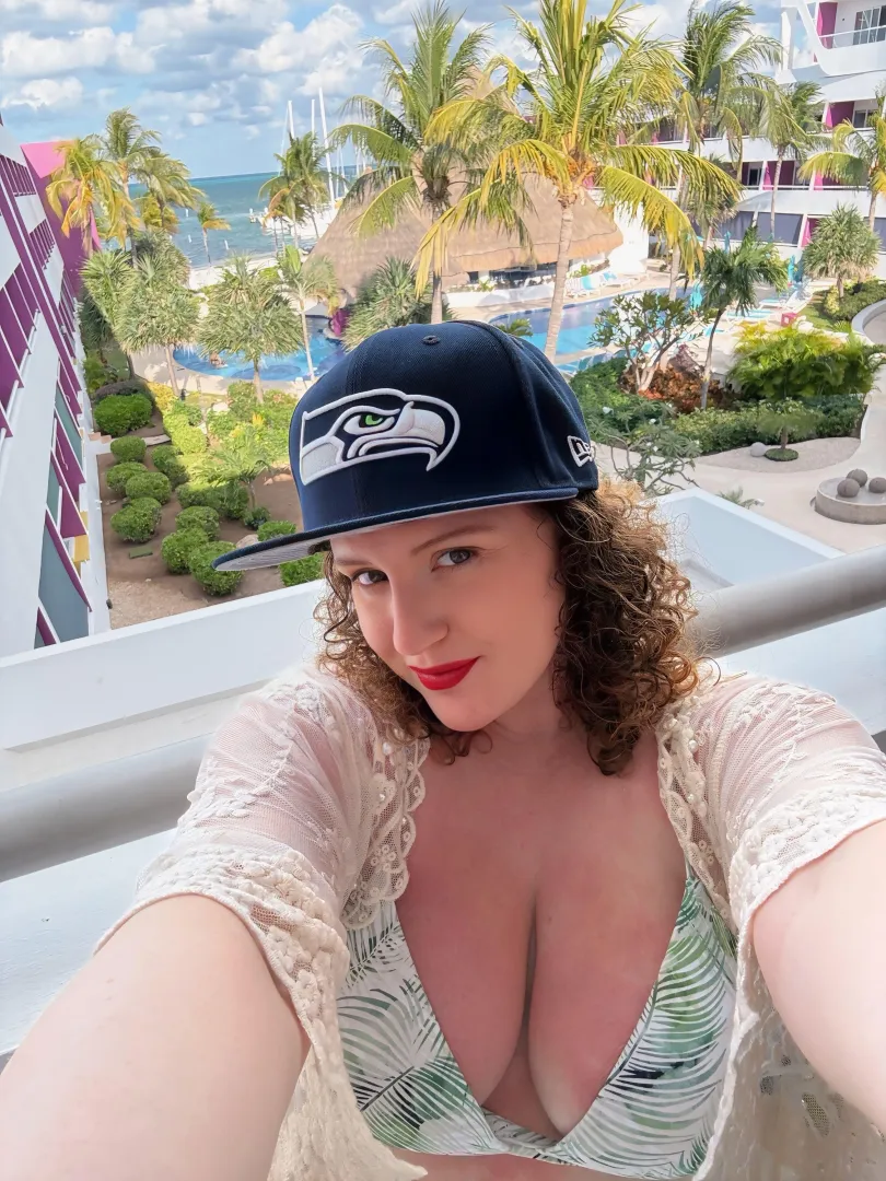 Representing Seattle in Cancun! posted by UrScarletSwitch