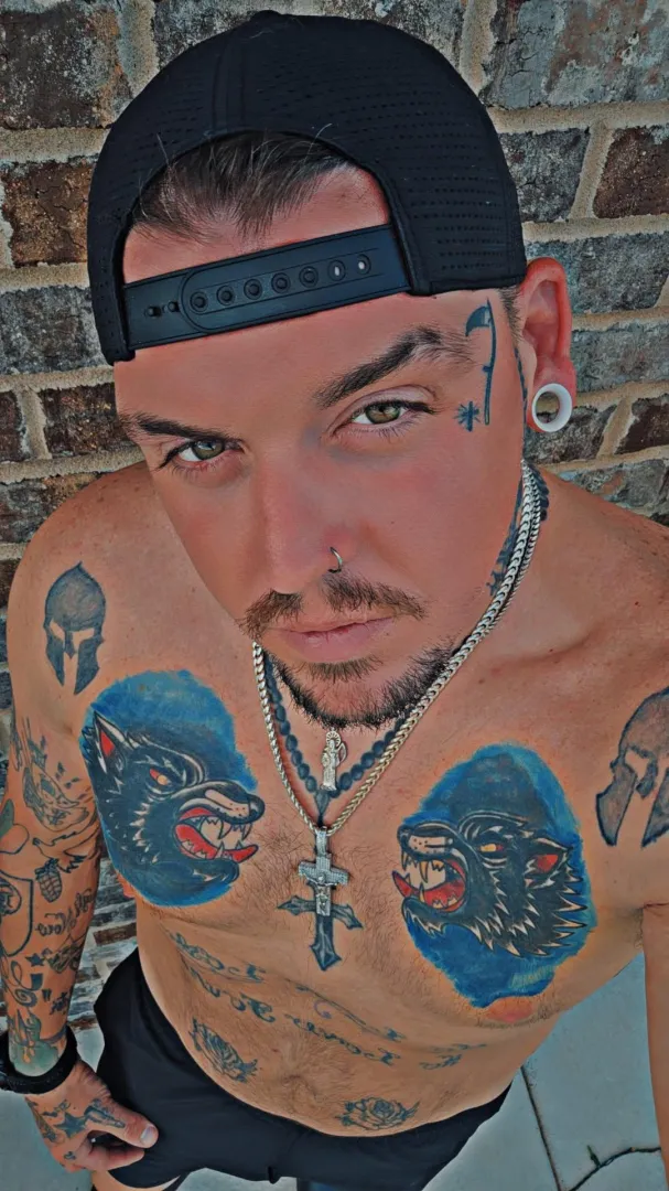 Respectful and professional bull here looking located North Austisn area fell free to message me. posted by Fit-Worldliness-4799