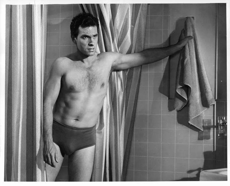 Rip Torn, USA Actor, and I love how he looked dangerous, sexy, crazy and yet someone who could make you fall in love with him in no time at a all. posted by BrazilianDilfLover