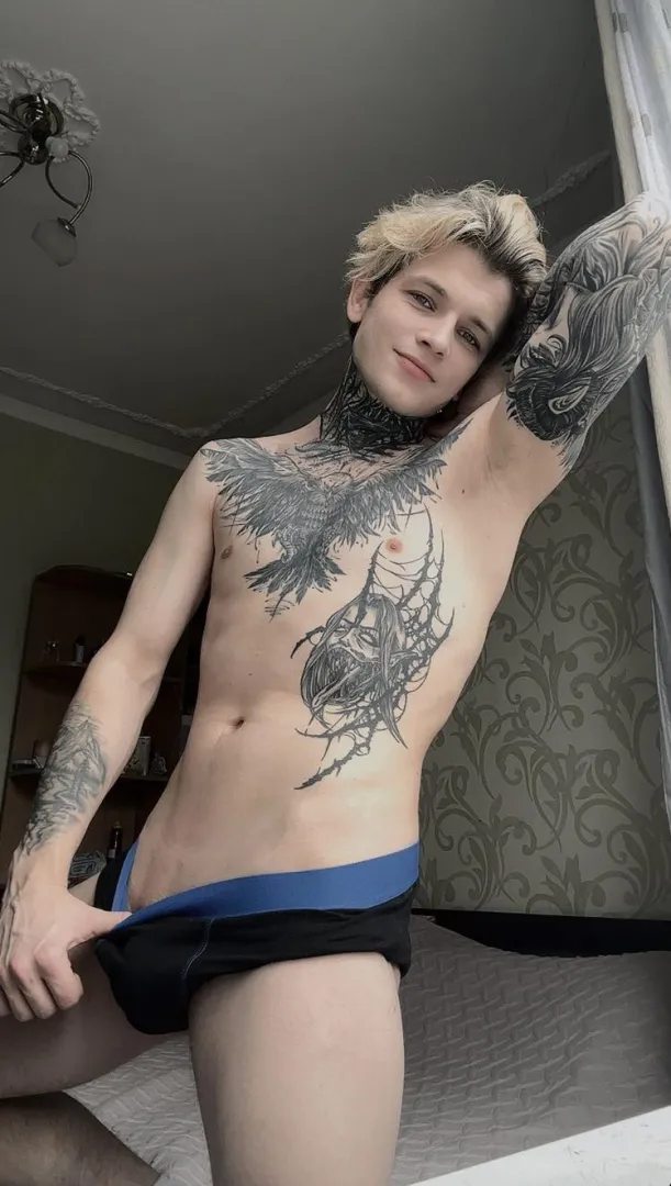 Ripe twunk pits need sniffed posted by softfawnn